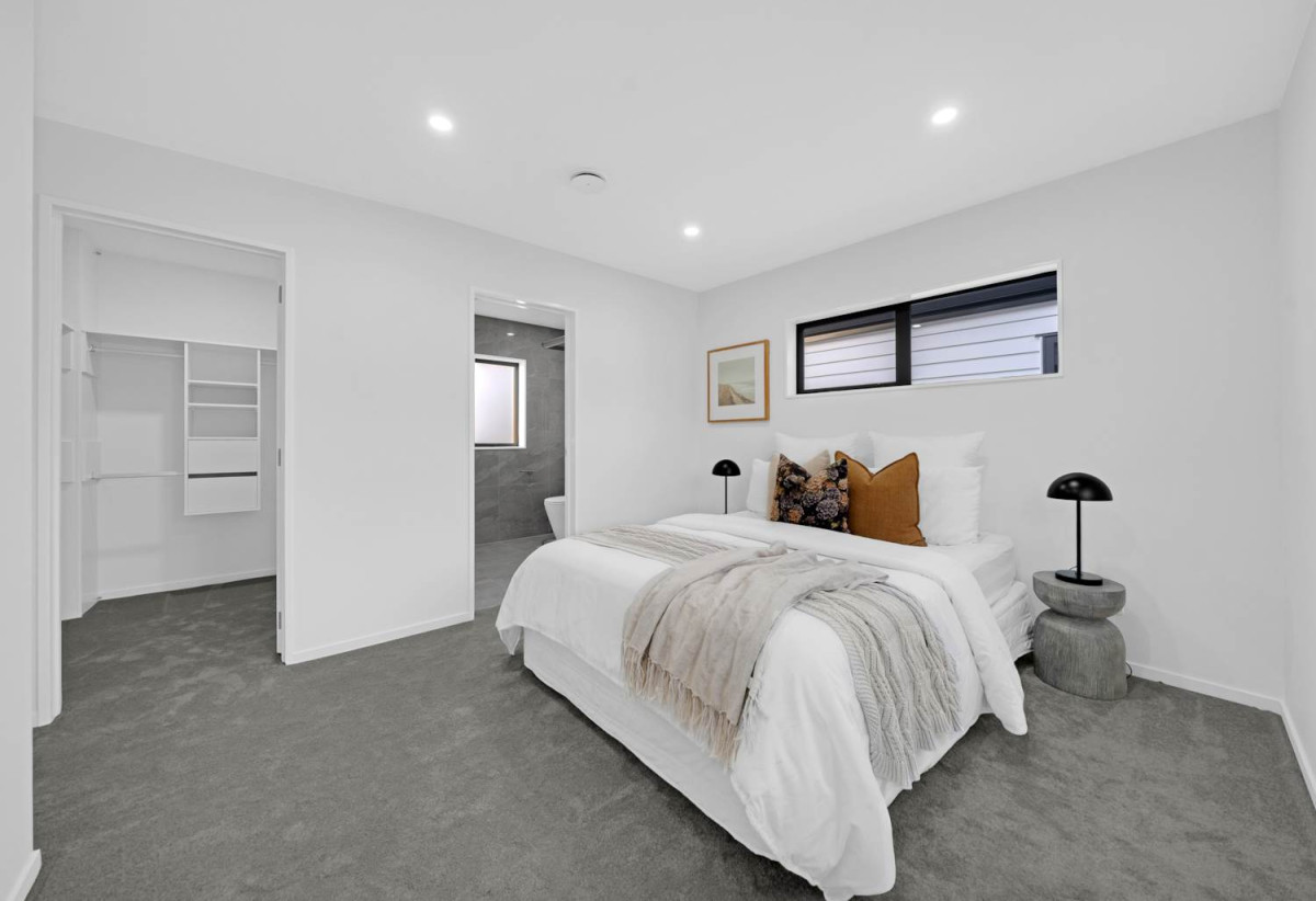 Brandnew standalone 4 beds 3 baths home with double garage, 0.4 km to Lynfield College, 95C Boundary Road, Blockhouse Bay, Auckland