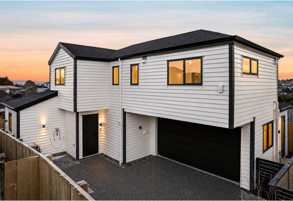 Brandnew standalone 4 beds 3 baths home with double garage, 0.4 km to Lynfield College, 95C Boundary Road, Blockhouse Bay, Auckland
