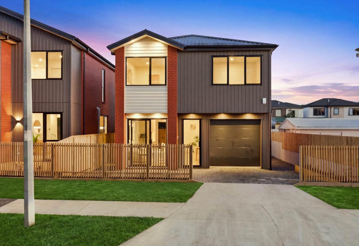 162m2 Brandnew standalone 4 beds 3.5 baths home with garage, 3A Estuary Road, Weymouth, Auckland