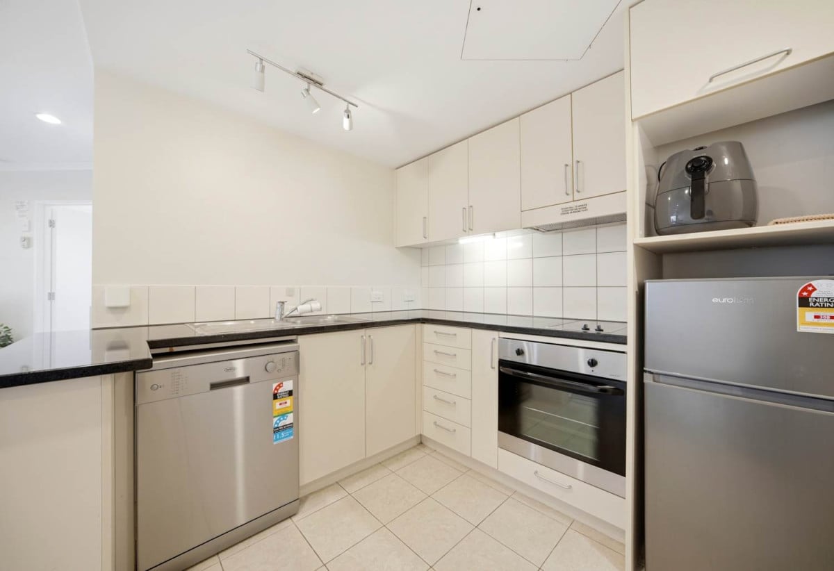 With views of Rangi & The City Skyline, 48m2 1 bed 1 bath apartment, zoned for Westlake Girls’ High School and Takapuna Grammar School, 914/9-17 Byron Avenue, Takapuna, Auckland