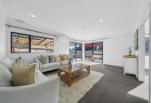 4 beds + study 2 baths house with double garage, 2/12 Solana Court, Botany Downs, Auckland