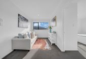4 beds + study 2 baths house with double garage, 2/12 Solana Court, Botany Downs, Auckland