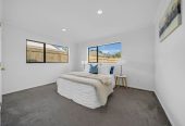 4 beds + study 2 baths house with double garage, 2/12 Solana Court, Botany Downs, Auckland