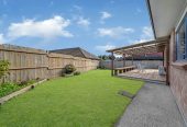 4 beds + study 2 baths house with double garage, 2/12 Solana Court, Botany Downs, Auckland
