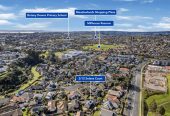 4 beds + study 2 baths house with double garage, 2/12 Solana Court, Botany Downs, Auckland
