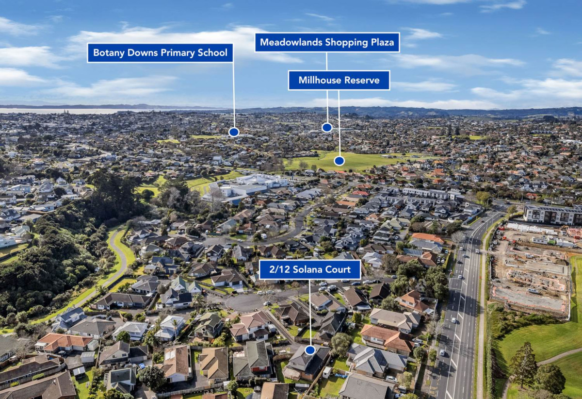 4 beds + study 2 baths house with double garage, 2/12 Solana Court, Botany Downs, Auckland