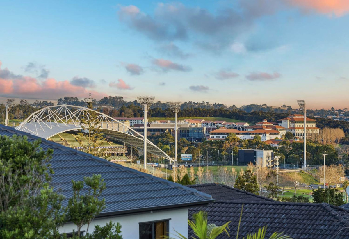 501m2 section, 6 beds 3 baths house with double garage, 46 Joy Street, Albany, Auckland