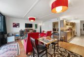 Must sell, Auckland Girls’ Grammar School zone, 61m2 Freehold 1 bed 1 bath apartment with car park, Access to the communal rooftop deck with panoramic harbour, Sky Tower, and city views, Current weekly rental income of $550/p.w, with a fixed term to 15 Feb 2027, 2A/31 Day Street, City Centre, Auckland