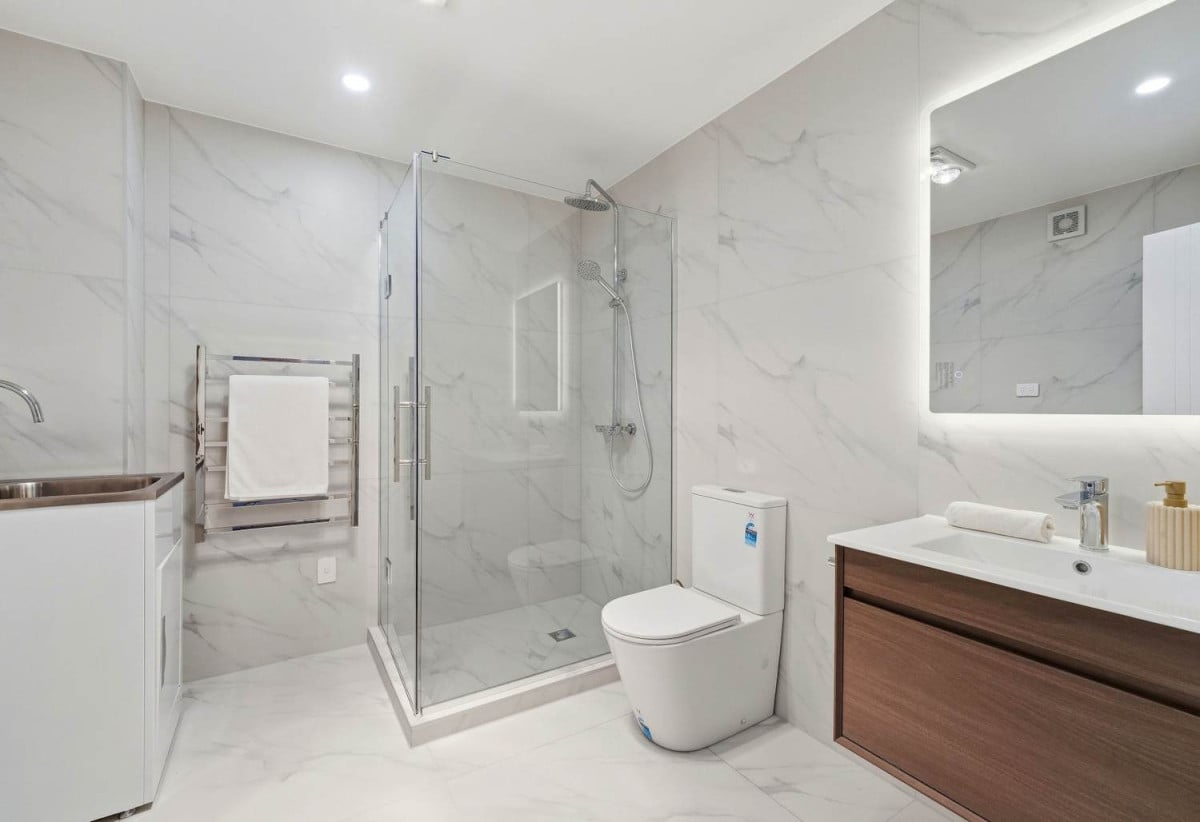 Brandnew 5 beds 3.5 baths home with garage, ground floor 2 beds 1 bath with a separate entrance, 27 Scott Road, Hobsonville, Auckland