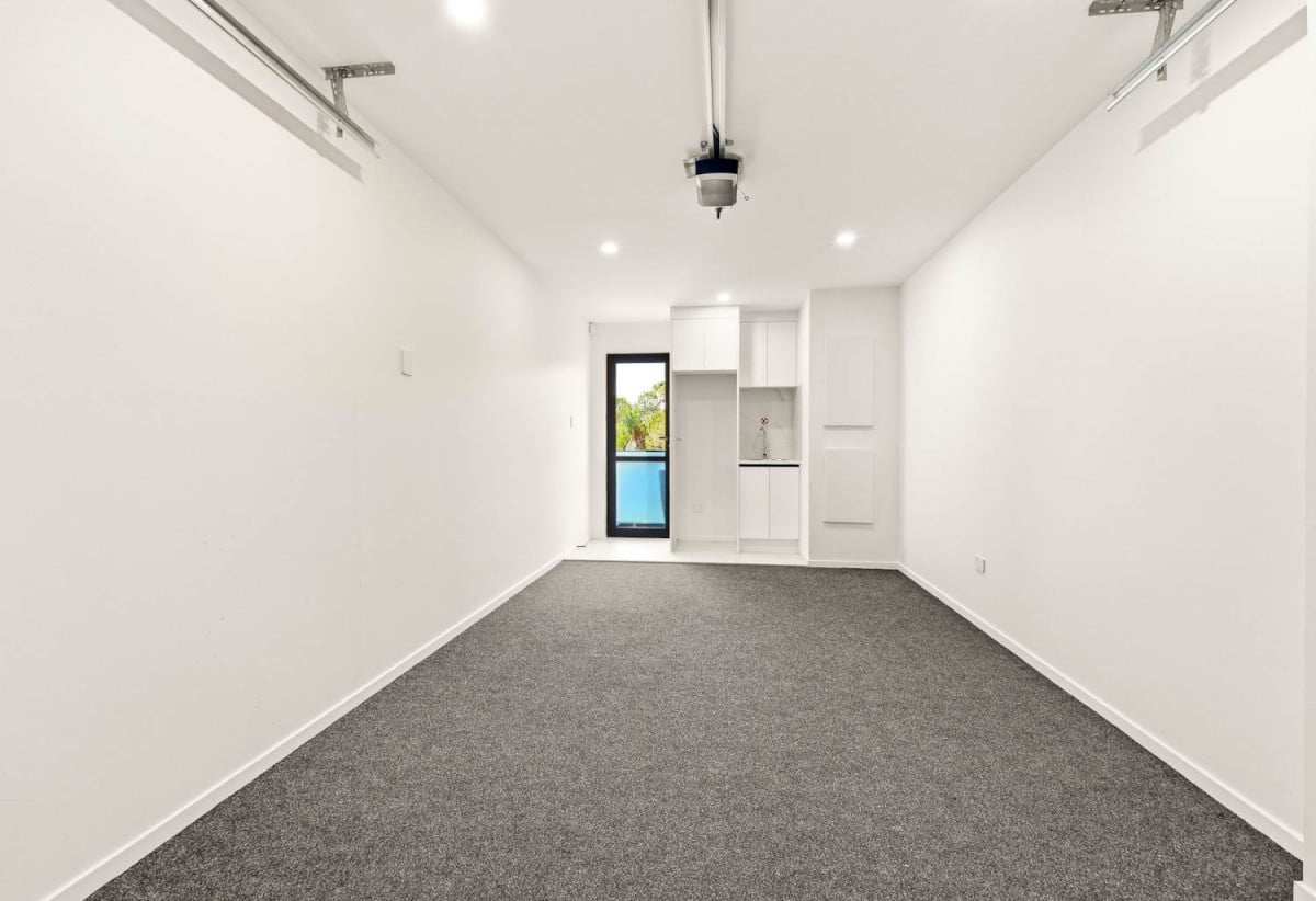 Brandnew 5 beds 3.5 baths home with garage, ground floor 2 beds 1 bath with a separate entrance, 27 Scott Road, Hobsonville, Auckland