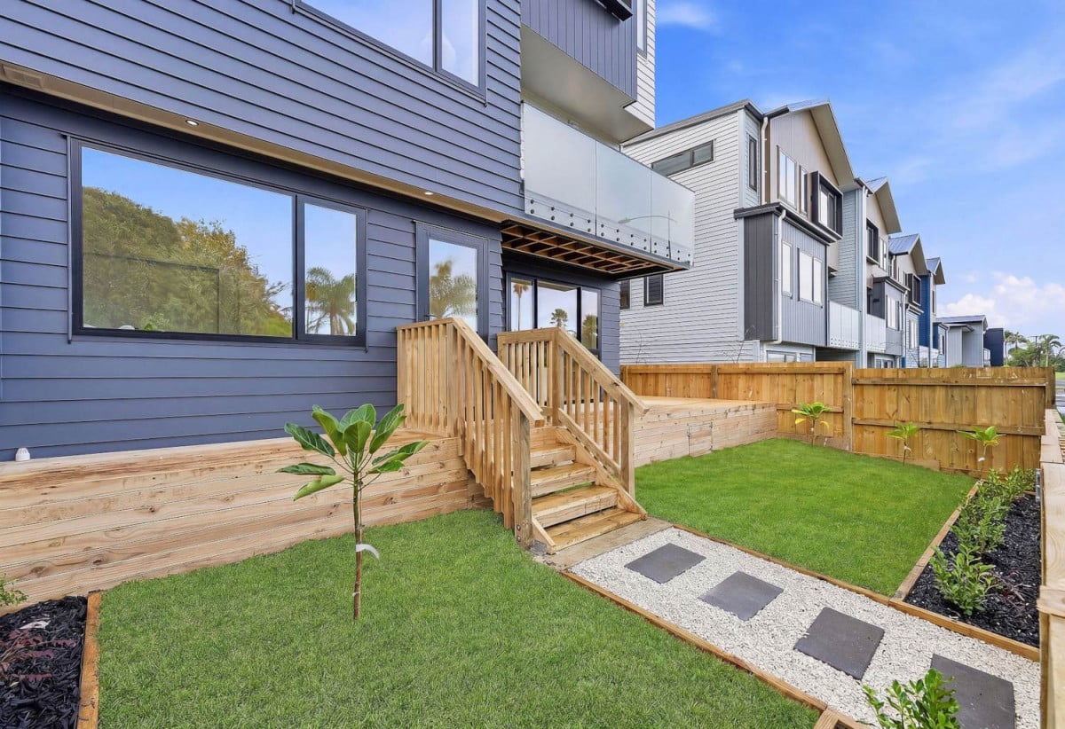 Brandnew 5 beds 3.5 baths home with garage, ground floor 2 beds 1 bath with a separate entrance, 27 Scott Road, Hobsonville, Auckland