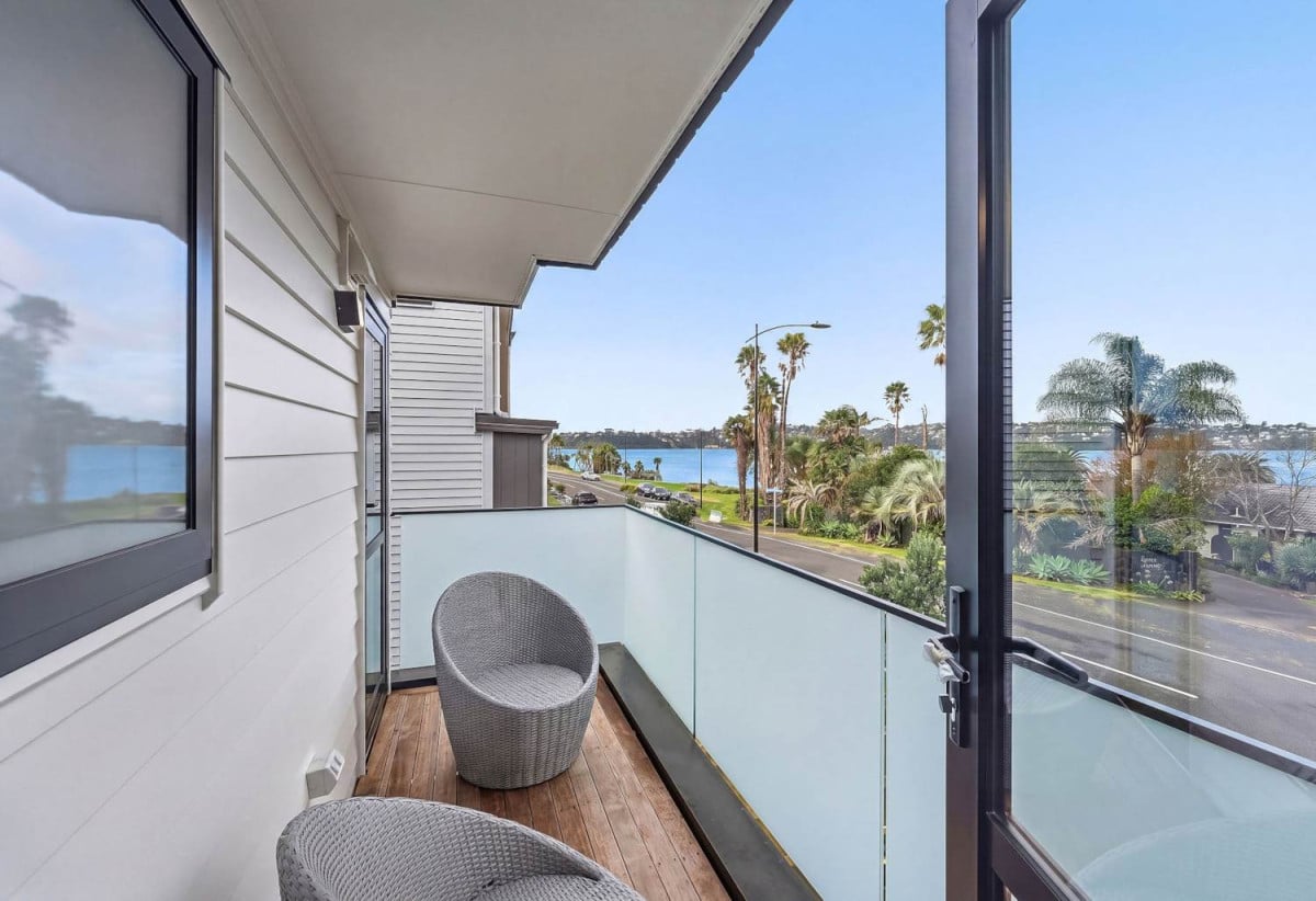 Brandnew 5 beds 3.5 baths home with garage, ground floor 2 beds 1 bath with a separate entrance, 27 Scott Road, Hobsonville, Auckland