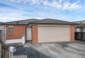 Renovated 3 Years Ago, Brick and tile 4 beds 2 baths house with double garage, 16a Shayla Place, Mangere, Auckland