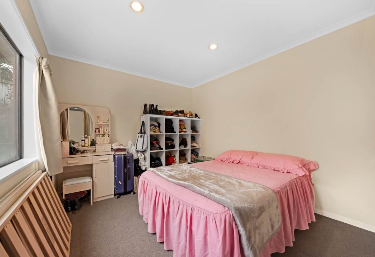 Renovated 3 Years Ago, Brick and tile 4 beds 2 baths house with double garage, 16a Shayla Place, Mangere, Auckland