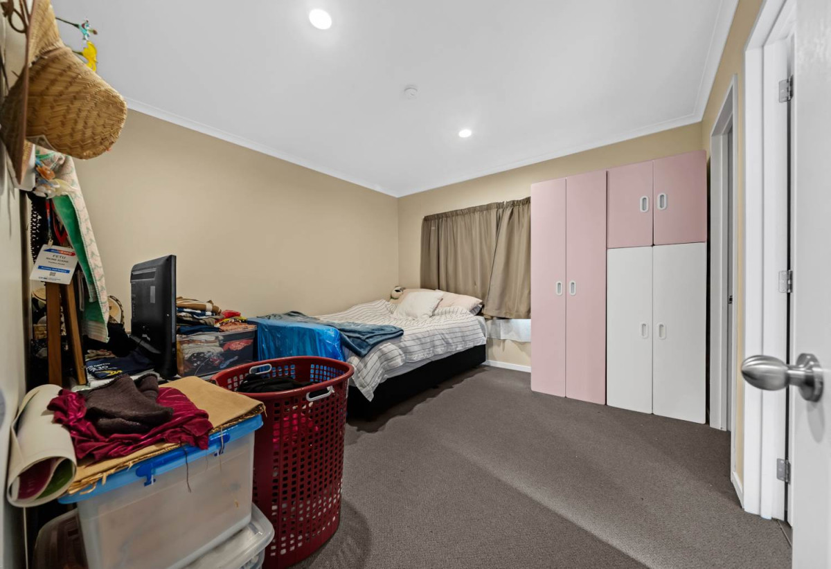 Renovated 3 Years Ago, Brick and tile 4 beds 2 baths house with double garage, 16a Shayla Place, Mangere, Auckland