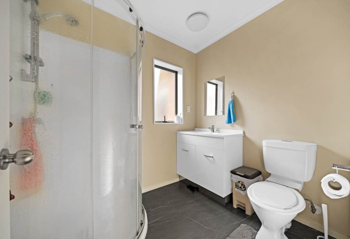 Renovated 3 Years Ago, Brick and tile 4 beds 2 baths house with double garage, 16a Shayla Place, Mangere, Auckland