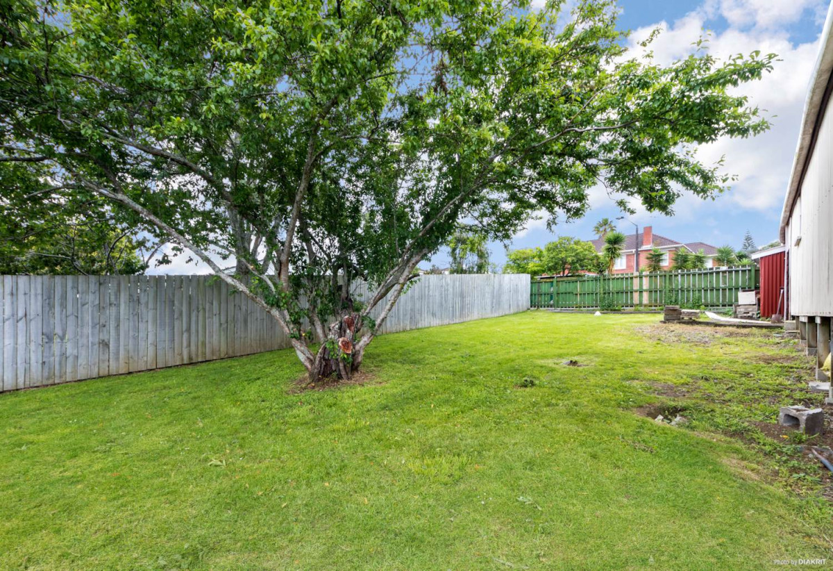 Must Sell, 1464m2 section, RC Approved for 12 units. and each unit comes with onsite parking, 3 beds 1 bath house with carport, 85 Panama Road, Mt Wellington, Auckland