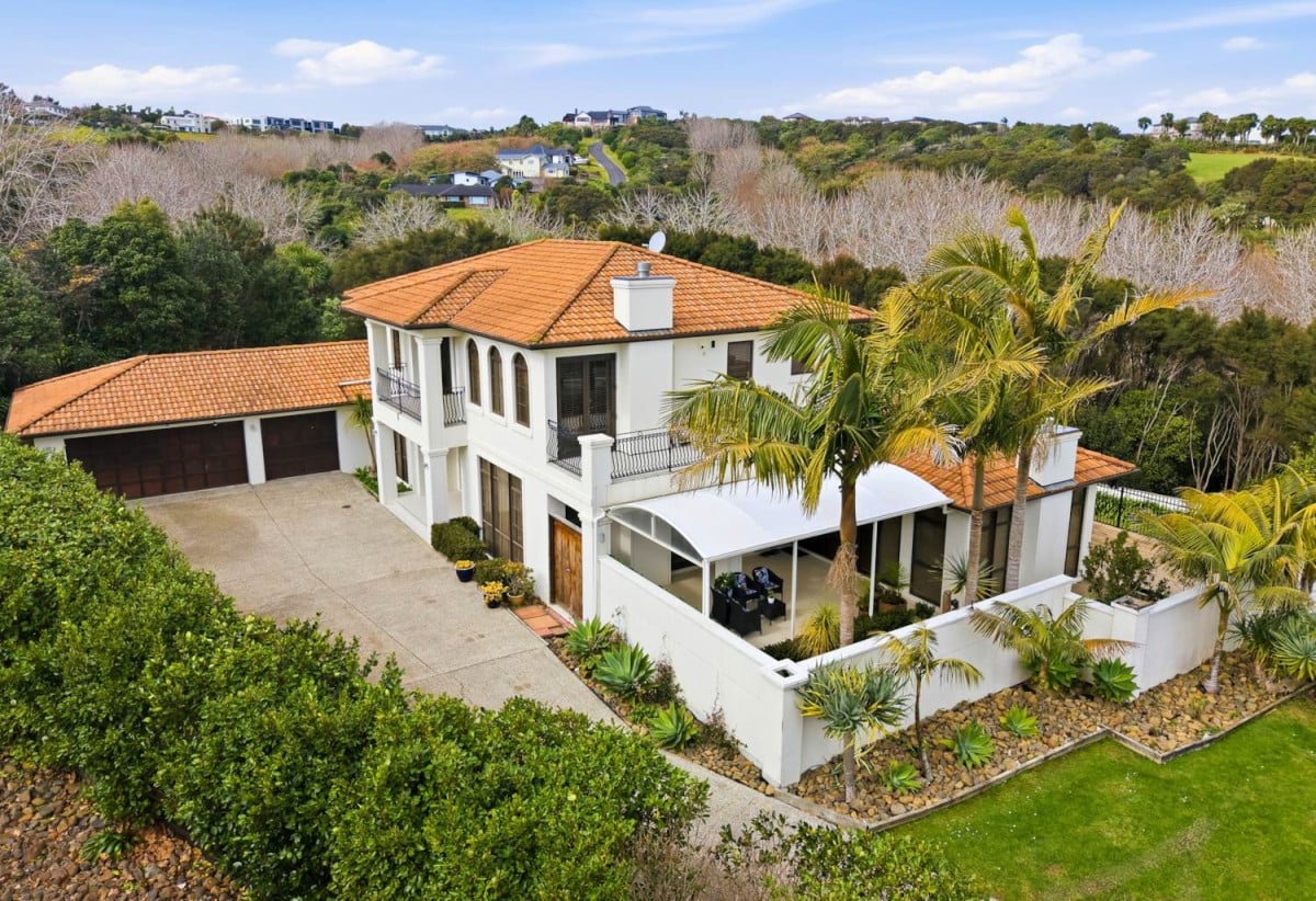 5000m2 section, Mediterranean Luxury, Modern Living, 6 beds 4 baths house with triple garage and 2 beds granny, 1.3 km to Mission Heights Junior College, 15B Regis Lane, Flat Bush, Auckland