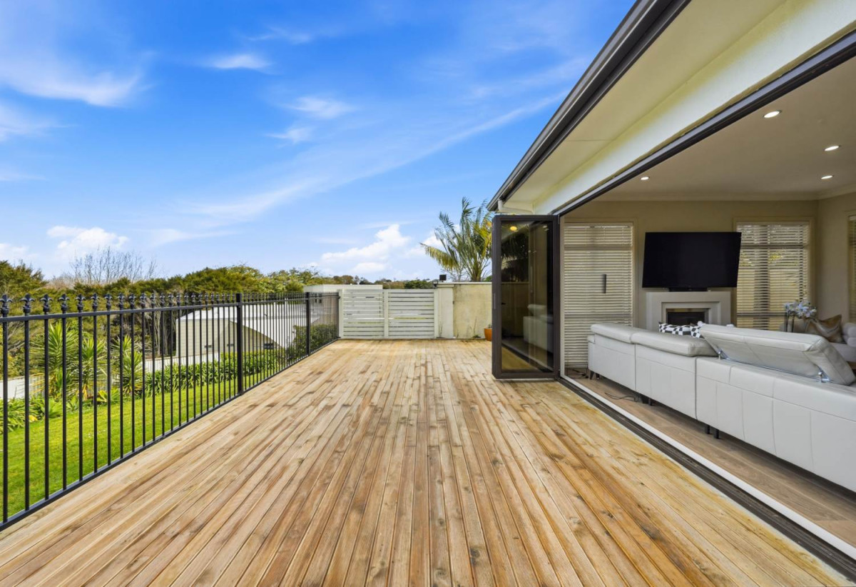 5000m2 section, Mediterranean Luxury, Modern Living, 6 beds 4 baths house with triple garage and 2 beds granny, 1.3 km to Mission Heights Junior College, 15B Regis Lane, Flat Bush, Auckland
