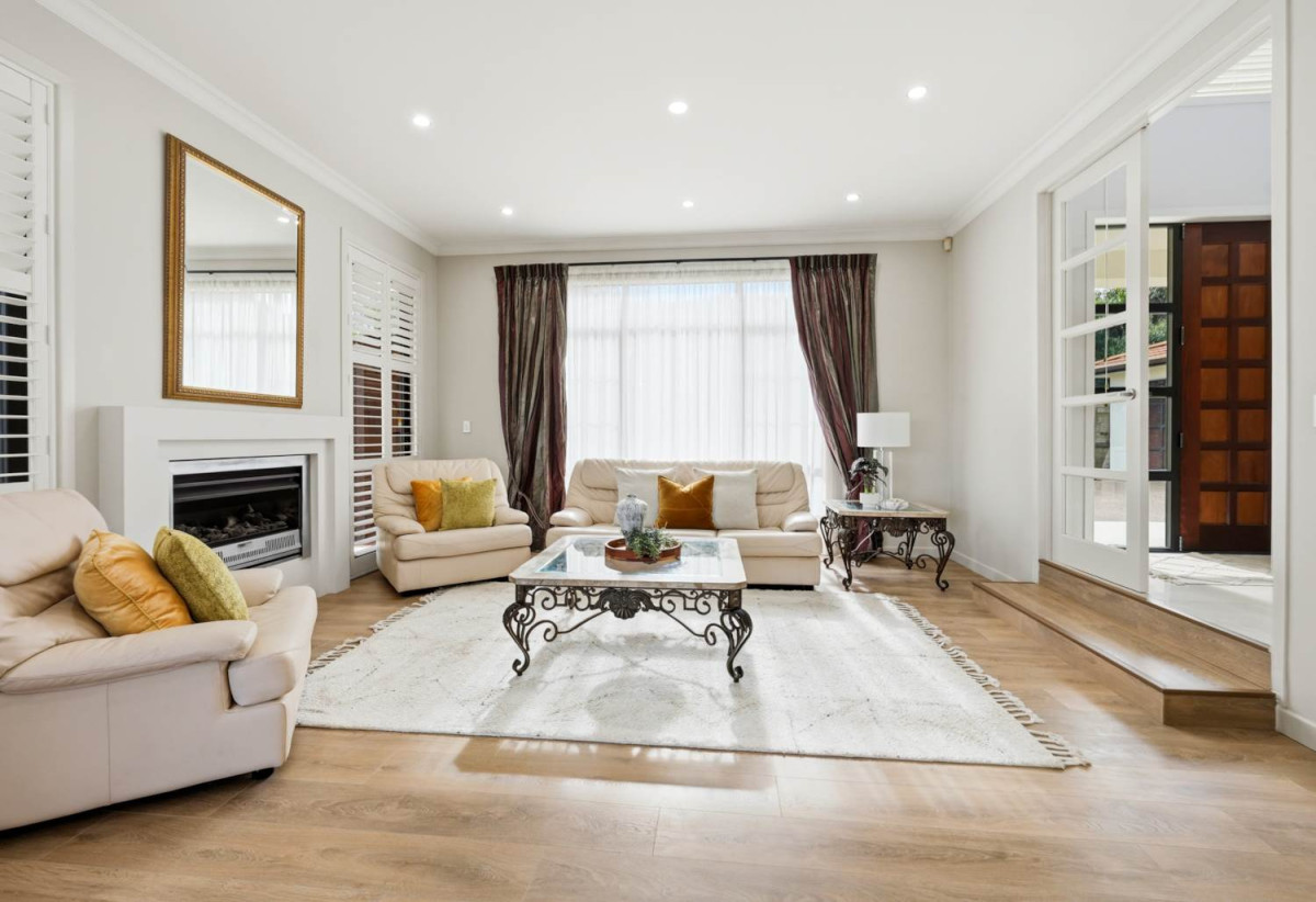 5000m2 section, Mediterranean Luxury, Modern Living, 6 beds 4 baths house with triple garage and 2 beds granny, 1.3 km to Mission Heights Junior College, 15B Regis Lane, Flat Bush, Auckland