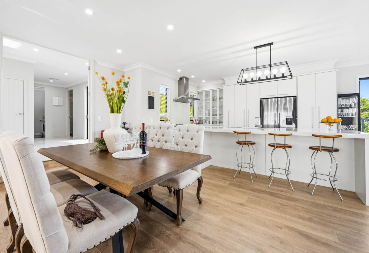 5000m2 section, Mediterranean Luxury, Modern Living, 6 beds 4 baths house with triple garage and 2 beds granny, 1.3 km to Mission Heights Junior College, 15B Regis Lane, Flat Bush, Auckland