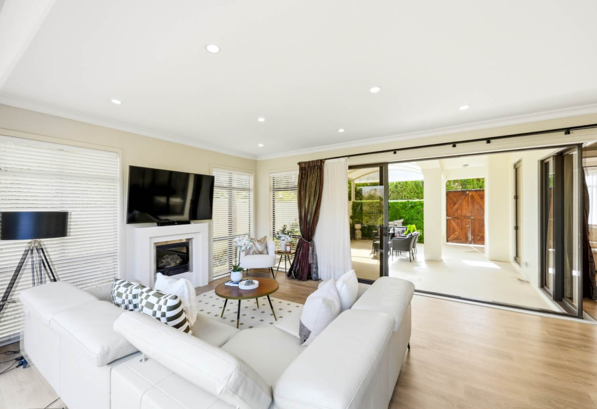 5000m2 section, Mediterranean Luxury, Modern Living, 6 beds 4 baths house with triple garage and 2 beds granny, 1.3 km to Mission Heights Junior College, 15B Regis Lane, Flat Bush, Auckland