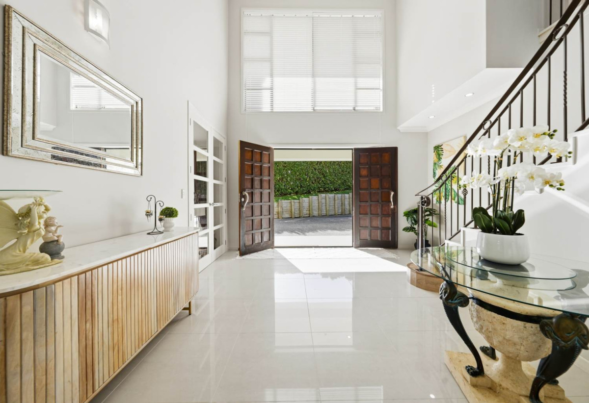 5000m2 section, Mediterranean Luxury, Modern Living, 6 beds 4 baths house with triple garage and 2 beds granny, 1.3 km to Mission Heights Junior College, 15B Regis Lane, Flat Bush, Auckland