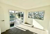 For rent, No smokers, Brandnew 3 beds 2.5 baths townhouse with garage, available now, 1/8 Imatra Place, Sunnyhills, Auckland