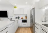 Double Grammar school zone ( AGS and EGGS), Freehold 1 bed 1 bath apartment with car park, Already priced to sell for cash buyers factoring in an upcoming reclad to modernise the building in the near future, 1E/18 Joseph Banks Terrace, Remuera, Auckland