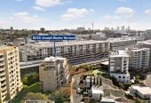 Double Grammar school zone ( AGS and EGGS), Freehold 1 bed 1 bath apartment with car park, Already priced to sell for cash buyers factoring in an upcoming reclad to modernise the building in the near future, 1E/18 Joseph Banks Terrace, Remuera, Auckland