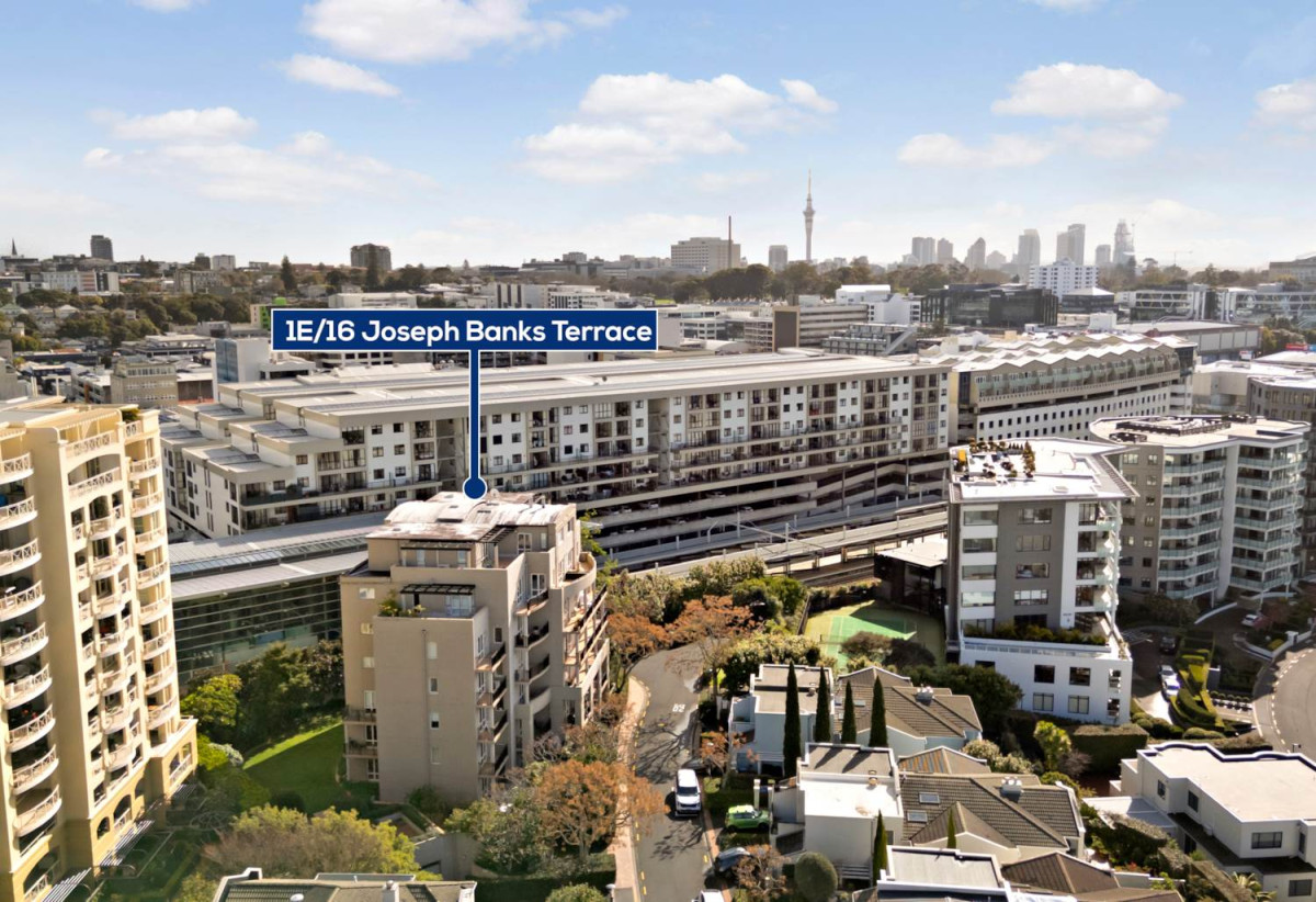 Double Grammar school zone ( AGS and EGGS), Freehold 1 bed 1 bath apartment with car park, Already priced to sell for cash buyers factoring in an upcoming reclad to modernise the building in the near future, 1E/18 Joseph Banks Terrace, Remuera, Auckland