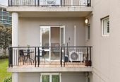 Double Grammar school zone ( AGS and EGGS), Freehold 1 bed 1 bath apartment with car park, Already priced to sell for cash buyers factoring in an upcoming reclad to modernise the building in the near future, 1E/18 Joseph Banks Terrace, Remuera, Auckland