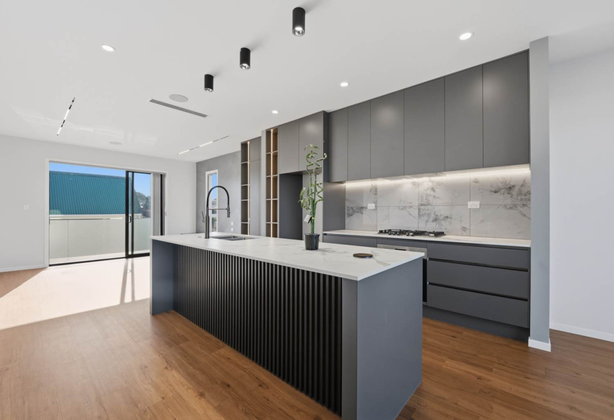 Standalone 5 beds (3 ensuites) 4 baths home with garage, 1 ensuite ground floor, 102B Symonds Street, Royal Oak, Auckland