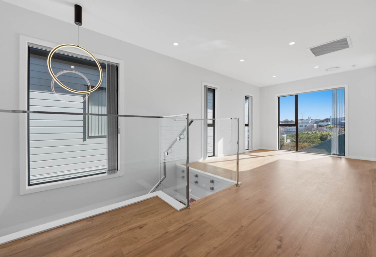 Standalone 5 beds (3 ensuites) 4 baths home with garage, 1 ensuite ground floor, 102B Symonds Street, Royal Oak, Auckland