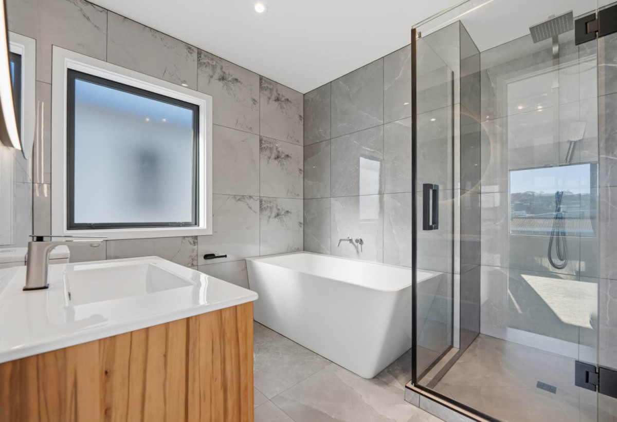 Standalone 5 beds (3 ensuites) 4 baths home with garage, 1 ensuite ground floor, 102B Symonds Street, Royal Oak, Auckland