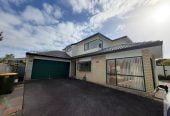 For rent, 4 beds 3 baths house with double garage, available 14th August, 23B Penruddocke Road, Half Moon Bay, Auckland