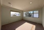For rent, 4 beds 3 baths house with double garage, available 14th August, 23B Penruddocke Road, Half Moon Bay, Auckland