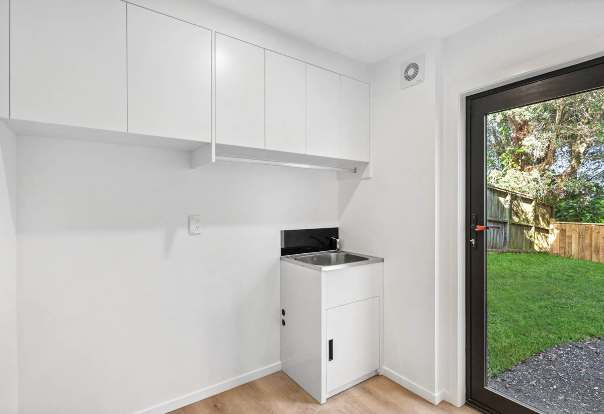 658m2 section, 300m2 Fully renovated 4 beds 2.5 baths house, Double internal-access garage plus workshop, Three versatile living areas including a large rumpus, 14 Heaton Grove, Chatswood, Auckland