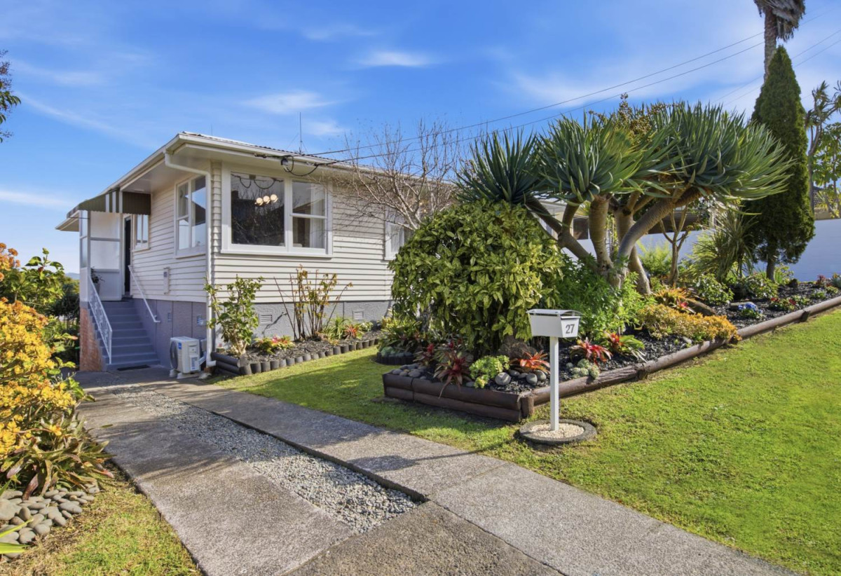 635m2 section, Offered to the market for the first time in 60 years, 4 beds 1 bath house with carport, 27 Hillview Avenue, New Windsor, Auckland
