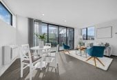 Affordable standalone 4 beds 2 baths home with garage, 1A Gloucester Road, Manurewa, Auckland