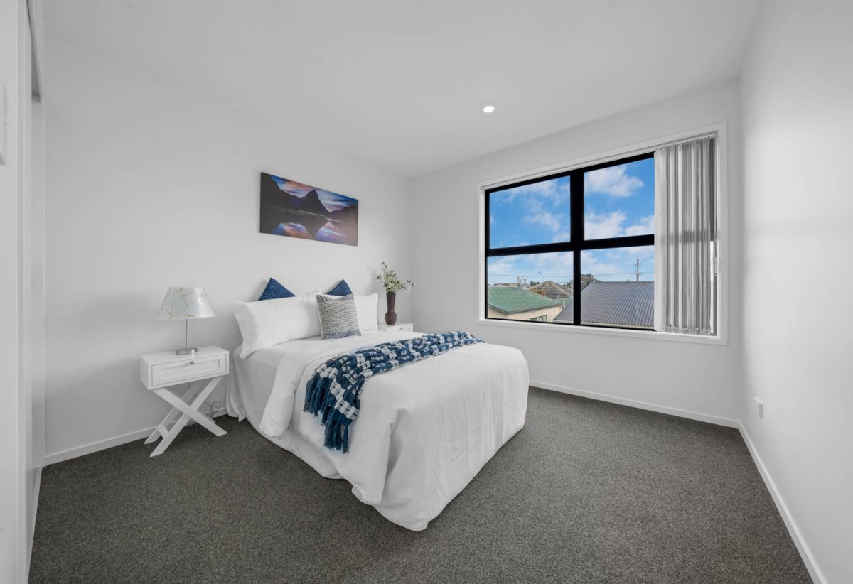 Affordable standalone 4 beds 2 baths home with garage, 1A Gloucester Road, Manurewa, Auckland
