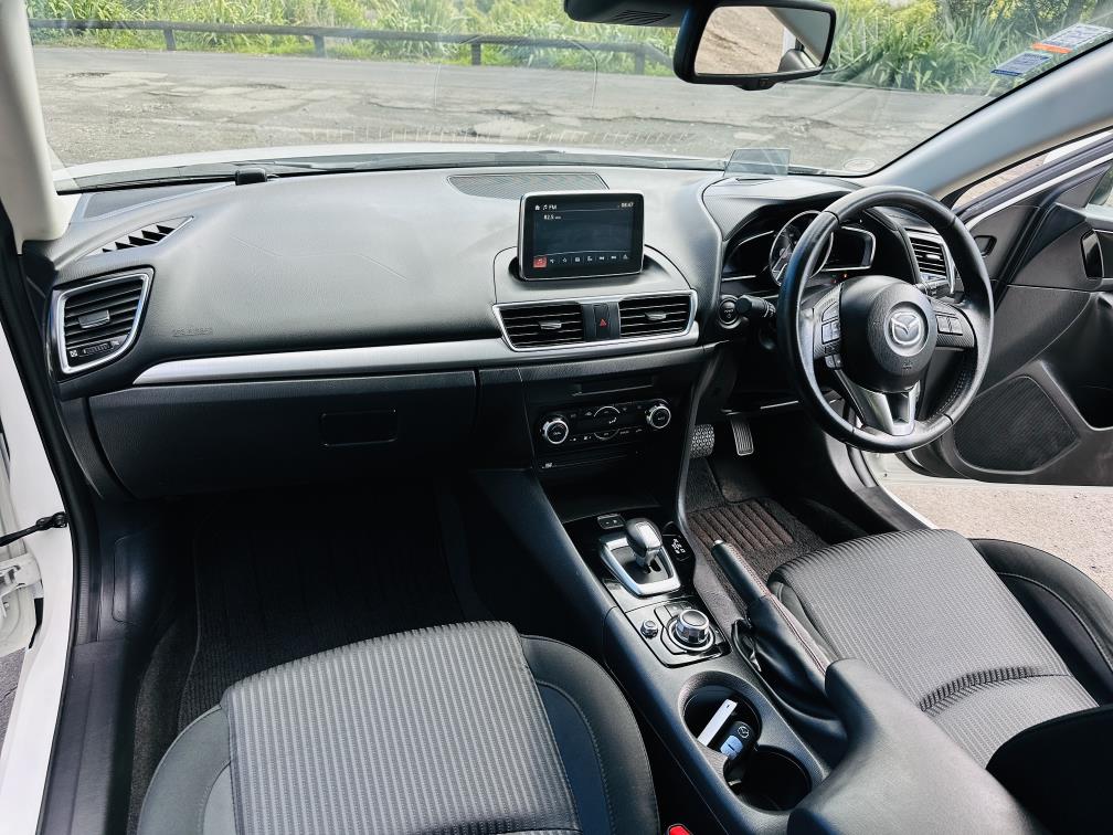 2015 Mazda Axela 20S HYBRID !! HIGH SPEC !! Sedan Automatic, New Import, 2,000 cc, 45,462 km