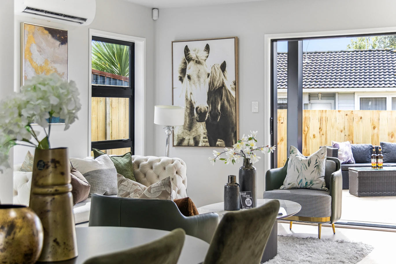 Brandnew standalone 3 beds 2.5 baths home with garage, 20C Castleford Street Green Bay, Auckland