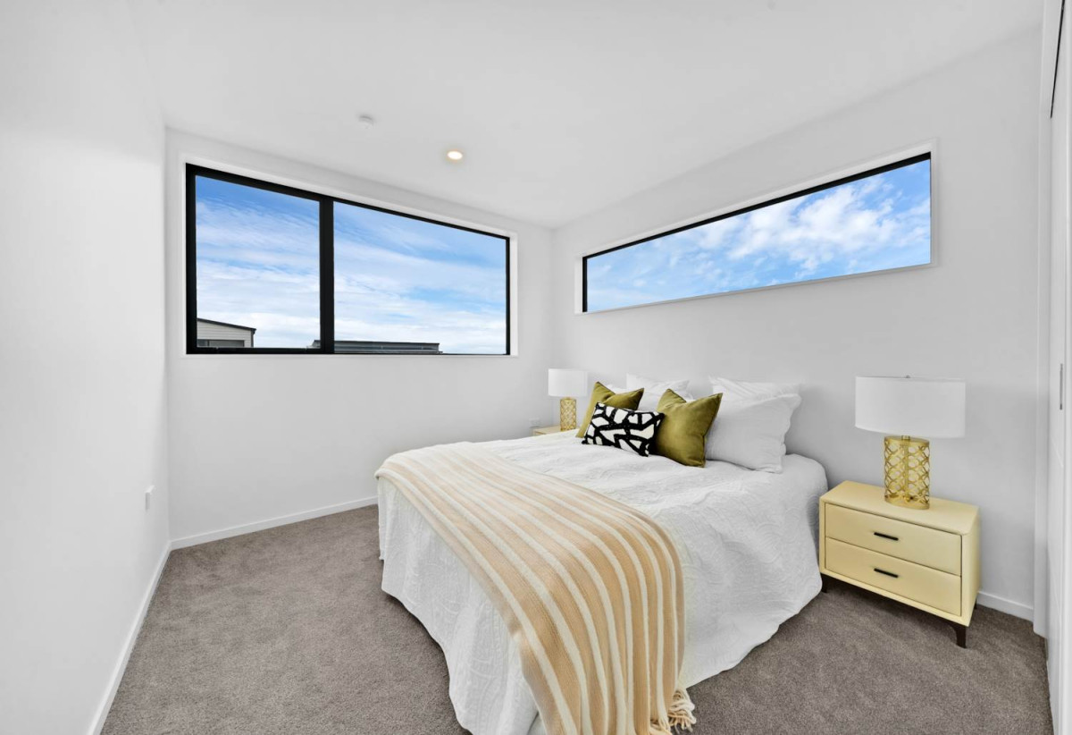 Brandnew 5 beds (2 ensuites) 3.5 baths house with double garage, 1 ensuite ground floor with its own entry, 21 Hasted Road, Karaka, Auckland