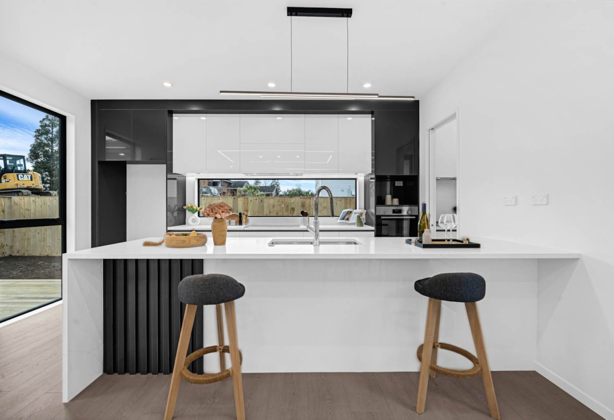 Brandnew 5 beds (2 ensuites) 3.5 baths house with double garage, 1 ensuite ground floor with its own entry, 21 Hasted Road, Karaka, Auckland