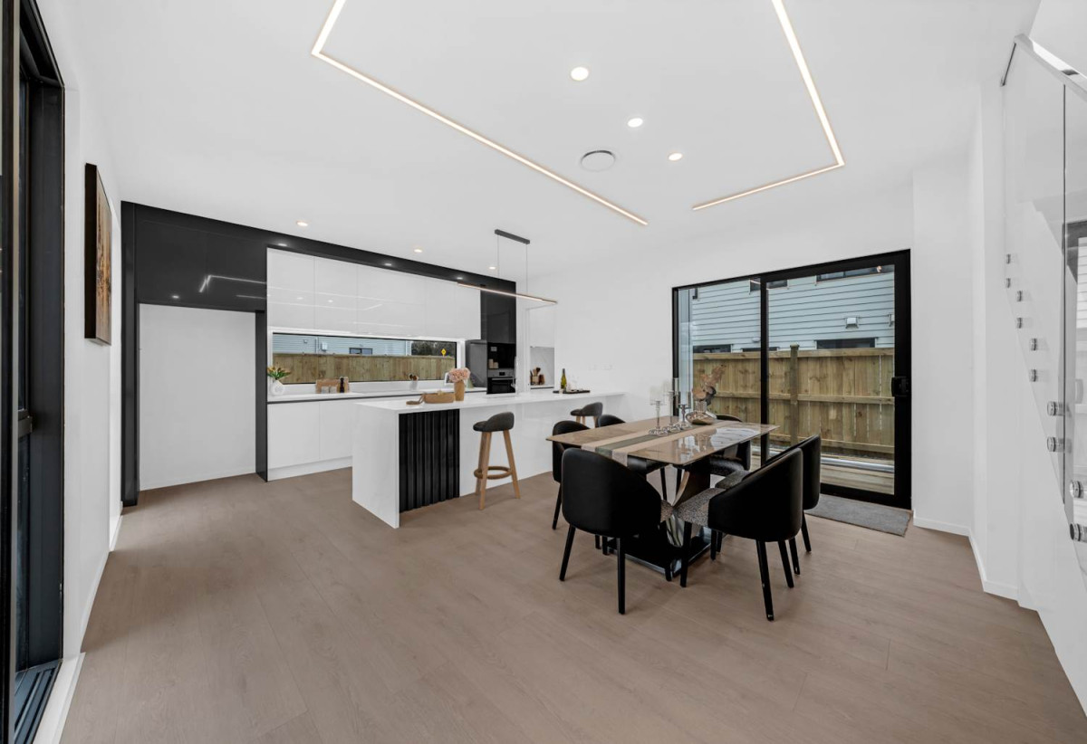 Brandnew 5 beds (2 ensuites) 3.5 baths house with double garage, 1 ensuite ground floor with its own entry, 21 Hasted Road, Karaka, Auckland