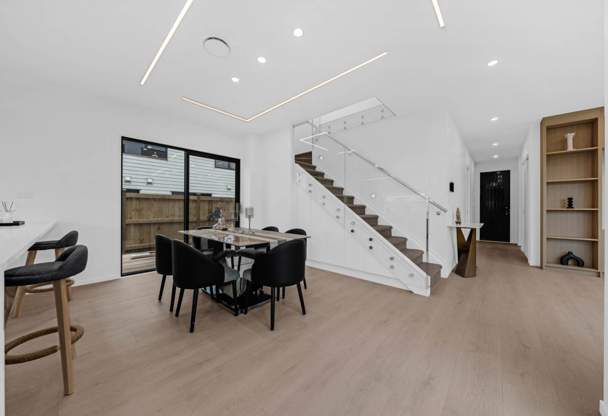 Brandnew 5 beds (2 ensuites) 3.5 baths house with double garage, 1 ensuite ground floor with its own entry, 21 Hasted Road, Karaka, Auckland