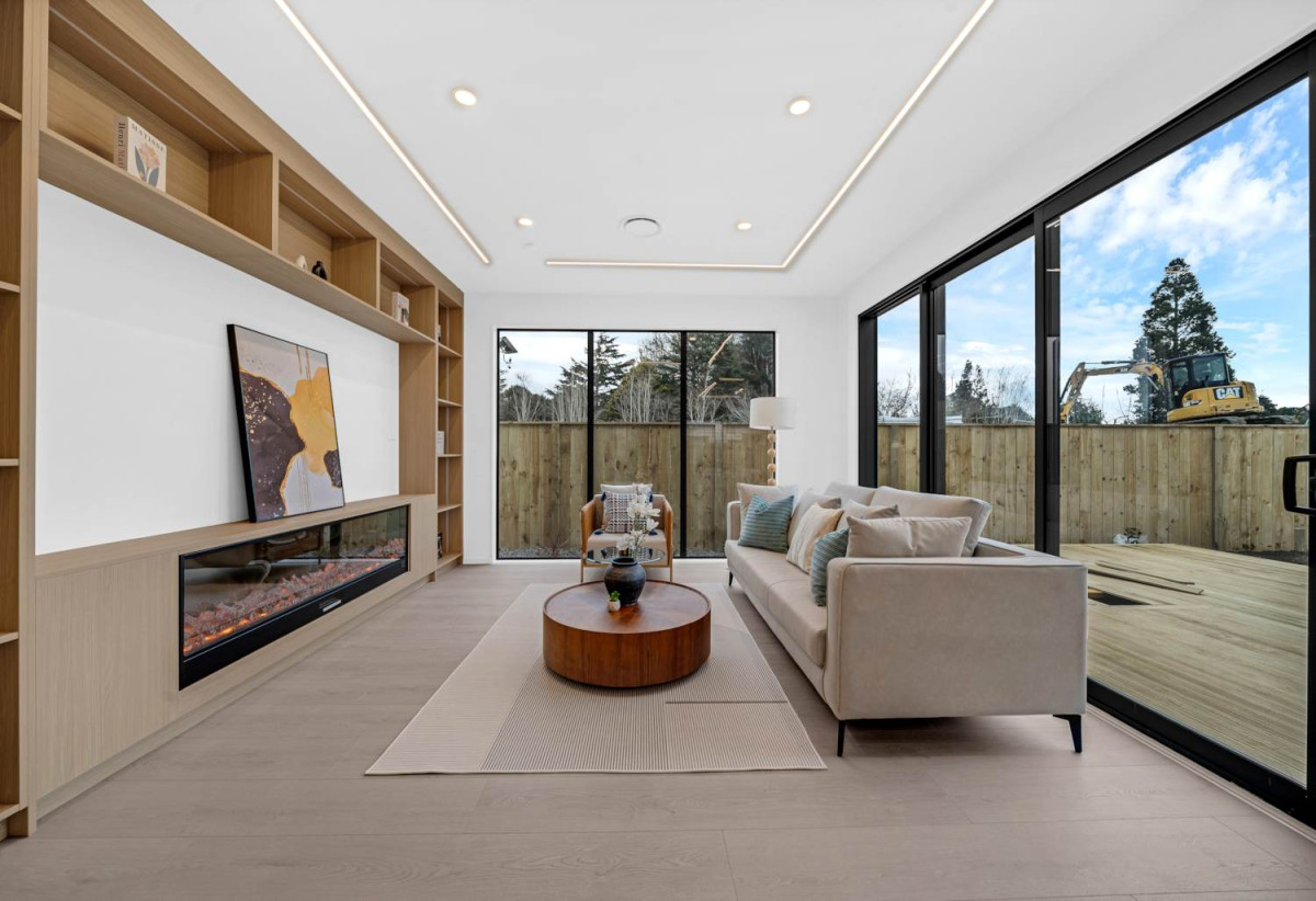 Brandnew 5 beds (2 ensuites) 3.5 baths house with double garage, 1 ensuite ground floor with its own entry, 21 Hasted Road, Karaka, Auckland