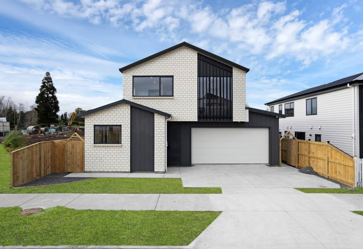 Brandnew 5 beds (2 ensuites) 3.5 baths house with double garage, 1 ensuite ground floor with its own entry, 21 Hasted Road, Karaka, Auckland