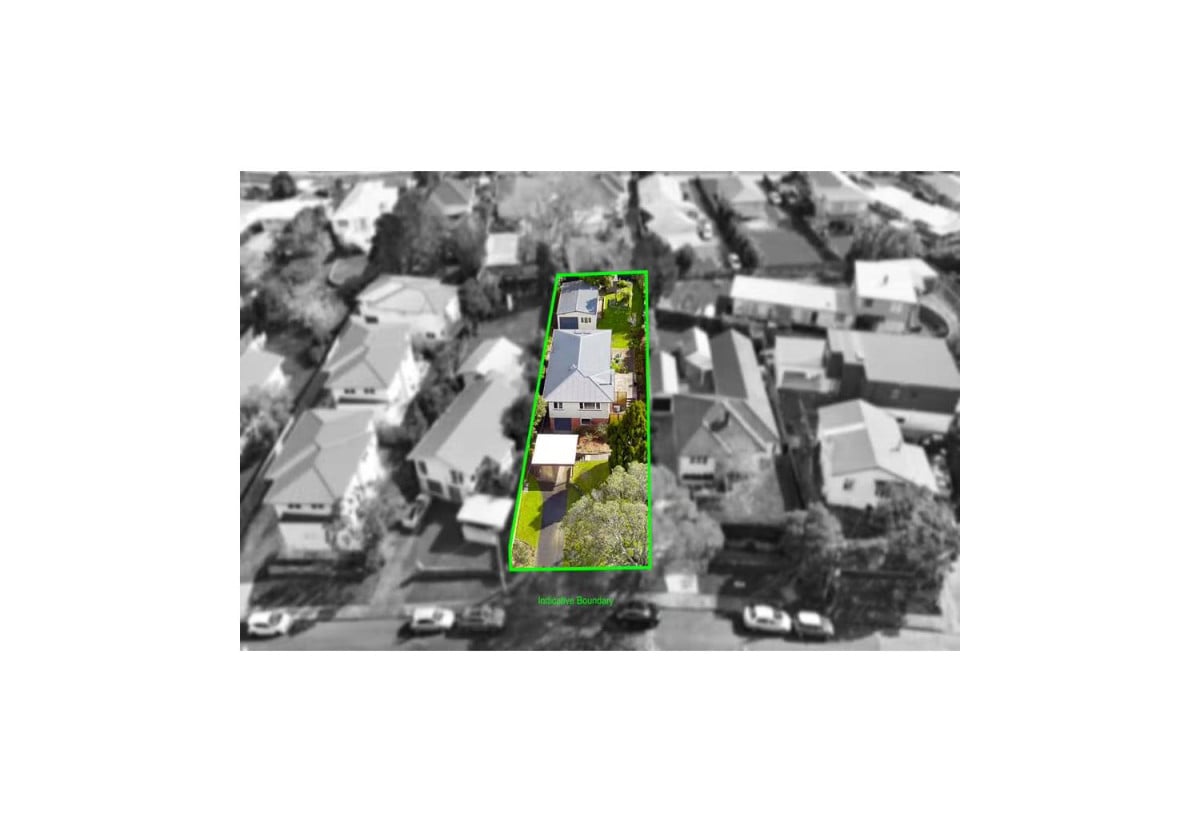 812m2 section, Six-Unit Development Site with Solid Rental Income, RC application in April 2025, The S92 response is expected soon. 3 beds 1 bath house is currently tenanted, and a substantial rear workshop with two separate rooms and three-phase, 34 Coniston Avenue, Te Atatu South, Auckland